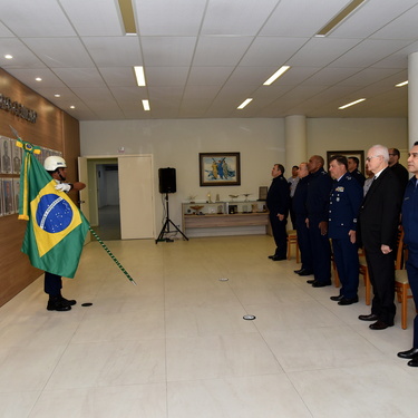Cardeal Scherer é homenageado com a Medalha ‘Mérito Santos-Dumont’
