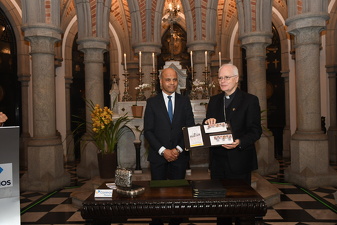 24 catedral selo correios02