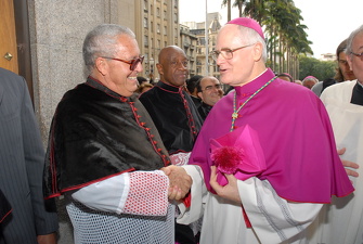 29052007 dom posse arcebispo foto Luciney Martins04