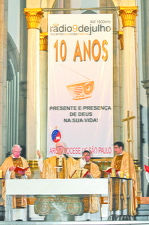 31102009 dom odilo 10anos reabertura radio 9 de julho foto Luciney Martins02