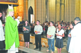 04102009 dom odilo envia missionarias budapeste foto Luciney Martins01