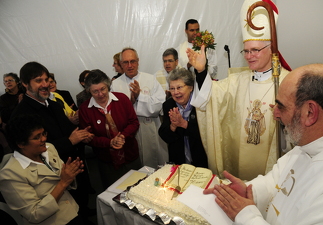 22082009 dom odilo amparo maternal 70anos foto Luciney Martins01