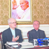 20042011 dom odilo e dom claudio coletiva papa joa paulo_foto Luciney Martins01.jpg