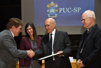 22 padre oscar beozzo doutor honoris causa puc008