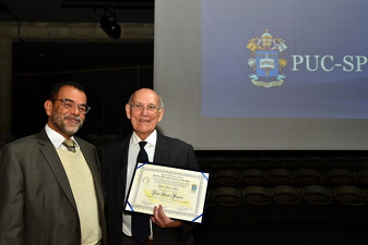 22 padre oscar beozzo doutor honoris causa puc035