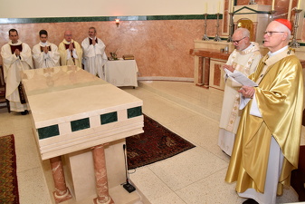 29 paroquia sao vito dedicacao altar036