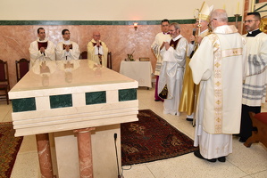 29 paroquia sao vito dedicacao altar037