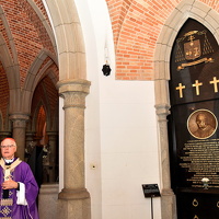 05 finados dom odilo cripta bipos padres falecidos11.JPG