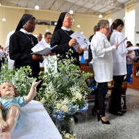 19 paroquia natividade senhor dedicacao altar022.JPG