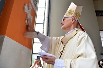 19 paroquia natividade senhor dedicacao altar032