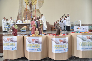 19 paroquia natividade senhor dedicacao altar064