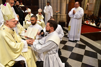 10 ordenacao sacerdotal arquidiocesana020 foto Luciney Martins