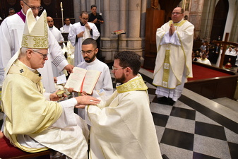 10 ordenacao sacerdotal arquidiocesana049 foto Luciney Martins