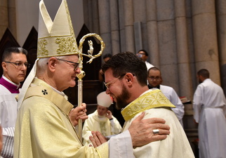 10 ordenacao sacerdotal arquidiocesana060 foto Luciney Martins