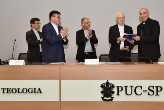 18 cardeal baldassare reina puc faculdade teologia014