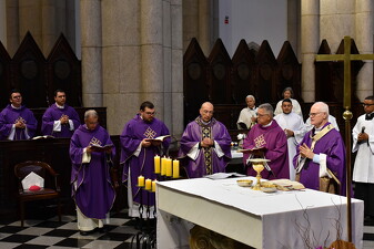 18 cardeal baldassare reina catedral008