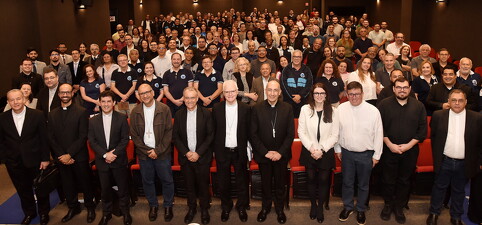 18 cardeal baldassare reina pastoal familiar010