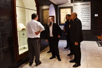 18 cardeal baldassare reina pateo colegio014