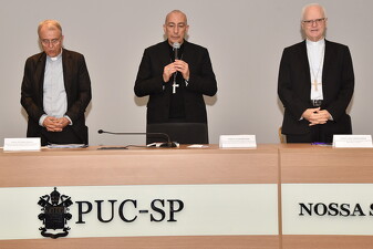 18 cardeal baldassare reina puc faculdade teologia008