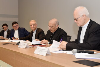 18 cardeal baldassare reina puc faculdade teologia017