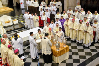 08 semana santa arquidiocesana missa crisma11