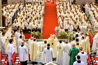 08 semana santa arquidiocesana missa crisma16