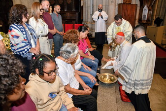 08 semana santa arquidiocesana ceia senhor lava pes02