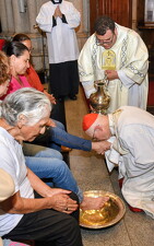 08 semana santa arquidiocesana ceia senhor lava pes03