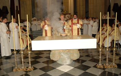 05092008 dom odilo dedicacao altar catedral se foto Luciney Martins02