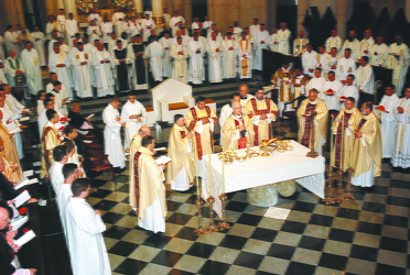 05092008 dom odilo dedicacao altar catedral se foto Luciney Martins03