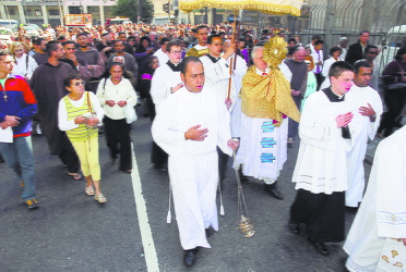 07062007 dom odilo pede fervor corpus christi foto Luciney Martins02