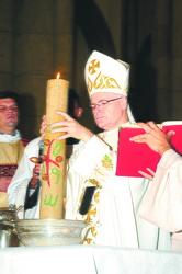 11042009 dom odilo semana santa vigilia pascal foto Luciney Maritins02