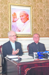 20042011 dom odilo e dom claudio coletiva papa joa paulo foto Luciney Martins01