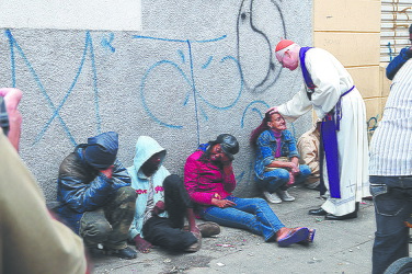 29032013 dom odilo via sacra do povo rua cracolandia foto Luciney Martins02