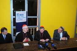 02092015 dom odilo cardeal kurt koch rabino michel schlesinger nostra aetate 50anos foto Luciney Martins01