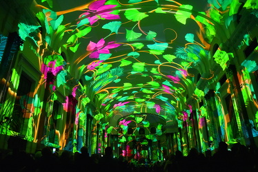 30  genesis expetaculo imersivo luzes05