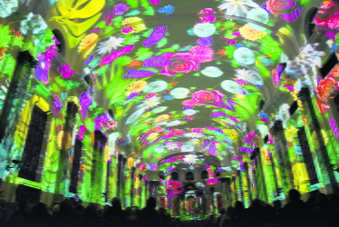 30  genesis expetaculo imersivo luzes07