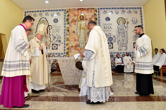 Dedicação do Altar e da Igreja na Paróquia Santa Rosa de Lima - Foto 1399