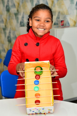 15 paroquia sao vitor contraturno brinquedos reciclaveis04