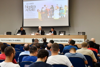 Simpósio Internacional e Inter-religioso pelos 60 anos da Declaração Nostra Aetate - Foto 1975