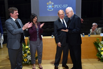 Padre José Oscar Beozzo recebe o título de Doutor Honoris Causa pela PUC-SP - Foto 2042