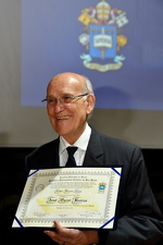 Padre José Oscar Beozzo recebe o título de Doutor Honoris Causa pela PUC-SP - Foto 2099