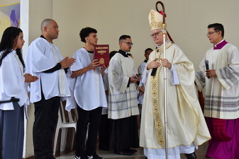 19 paroquia natividade senhor dedicacao altar010