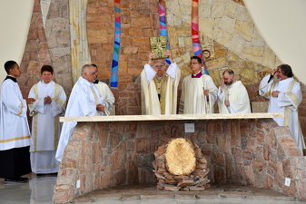 19 paroquia natividade senhor dedicacao altar016