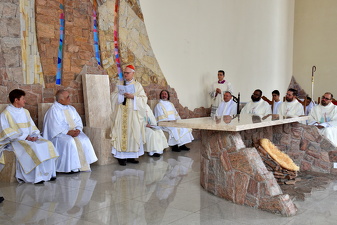 19 paroquia natividade senhor dedicacao altar017