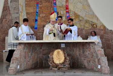19 paroquia natividade senhor dedicacao altar025