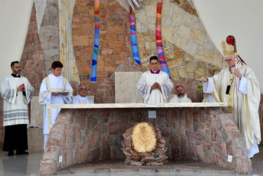 19 paroquia natividade senhor dedicacao altar027