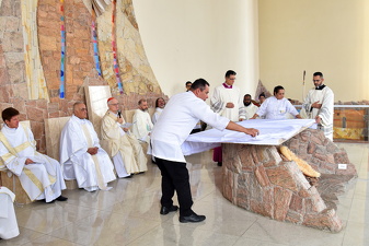 19 paroquia natividade senhor dedicacao altar044