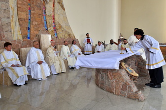 19 paroquia natividade senhor dedicacao altar046