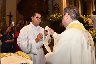 10 ordenacao sacerdotal arquidiocesana041 foto Luciney Martins